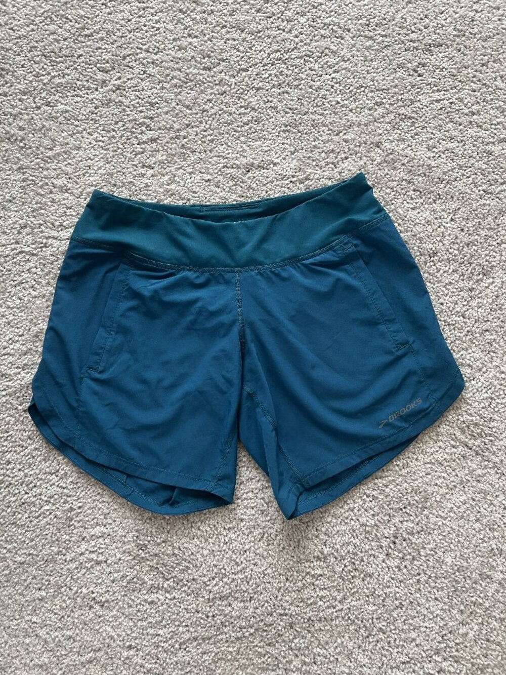 Brooks Women's Chaser Running Short Teal Size Small 5 inch with Liner